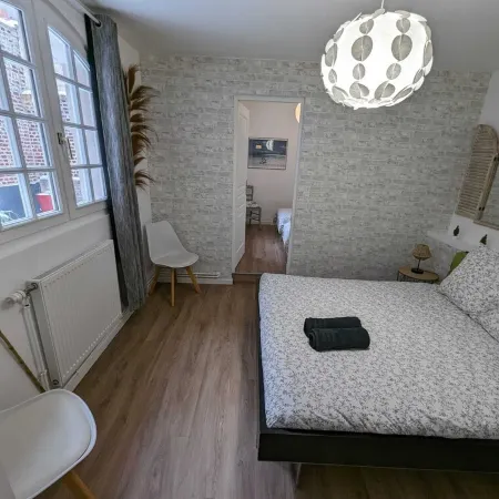 En Hypercentre, au Calme, Avec Cour Privative Aménagée, Appartement Rénové