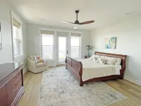 Built in 2021 - Bayfront- Pool -Dock - Elevator - Short Walk to Beach