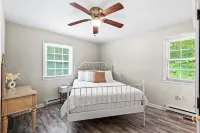 Charming Home Minutes from Town ! Close to Golf Course and Kings Dominion !