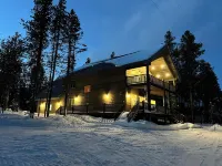 Newly built cabin with hot tub