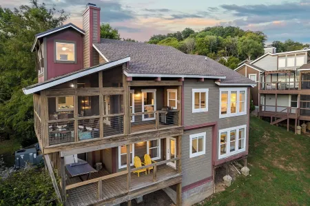 Center Hill Lake House with Lake Views/Access & Pool