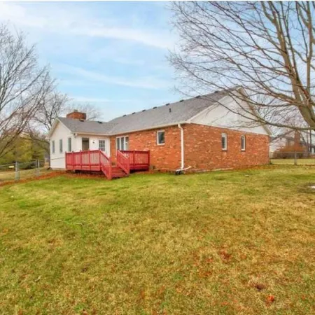 30 acre park in your back yard!
