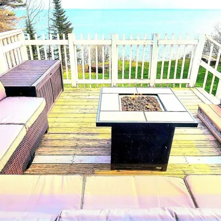 Take in Lake Superior Breathtaking Views! Centrally Located with a Sauna and A/C