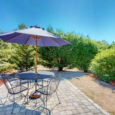 Charming Chatham Cottage