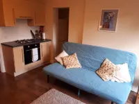 £85/night cosy annex in the beautiful  suburbs of Nottingham. Close to shops! Hoteles en Gedling