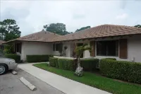 PGA Resort Cottage FREE Private Beach Club Access & Sunsets on the 18th Fairway