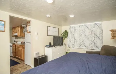 Cheerful studio near ISU Hotels near Christ Church
