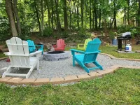 Cozy 3 bd Cottage w/ access to private lake