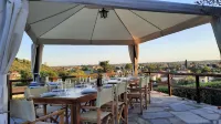 Villa Veranda, big private pool in relaxing green hills just 4 km from the beach