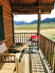 Pet friendly Emigrant Pk Cabin 30 mins - Yellowstone. 5 mins to Chico ht springs