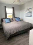 2 min walk to the beach - King-sized beds - Sound view - Paddle boards - Pool