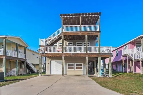 5 BDRM I Rooftop Deck Oceanview's I Steps to Beach & Bar/Grill I Private Pool