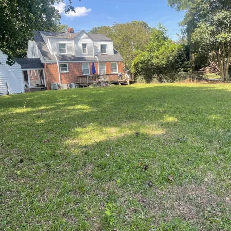 NEW! Residential Retreat. Located minutes to the Oceanview beach and Naval base.