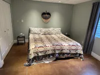 Lakefront, Beach, SUP, Hot Tub, Gated, Fire Pit Hotels near Rock AG Church