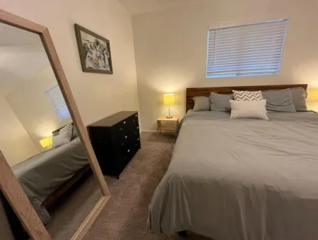 Cozy 3 BR + screened porch & FP