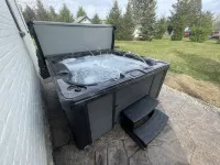 Newly renovated 1800’s one room schoolhouse with modern comforts and a hot tub! Hotel a Rapho Township