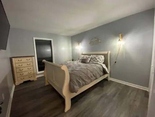 Remodeled duplex near coliseum