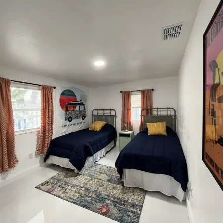 Palmetto Breeze-Coastal Retreat, Pet Friendly! Complete Refresh