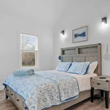 Entire House Minutes from Newport, RI. Near Beaches.