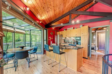 Walk to Bedford Springs from the "Round House" with an Amazing Golf Course View!