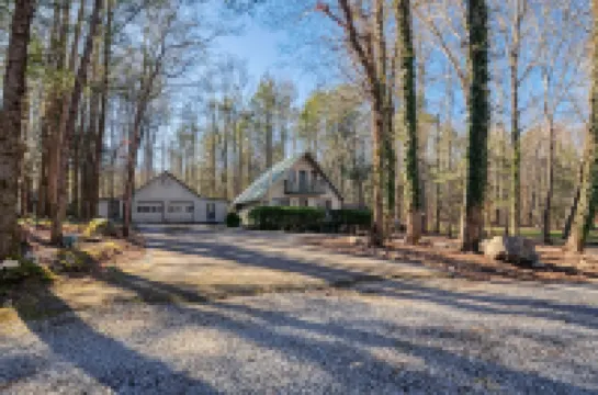 Cabin in the Smokies, 30-mins away from Gatlinburg & Pigeon Forge- Pet friendly