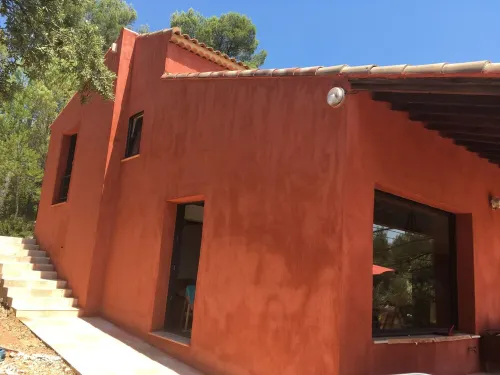 Dreaming in Provence among the olive trees, with a view of the Sainte Beaume mountain range Hotels in Barjols