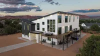 Indoor Sports Court, Hot tub, Sleeps 30+, Amazing Views!