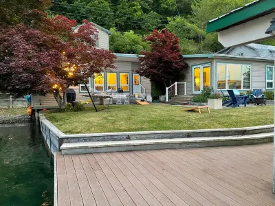 Private lakefront oasis close to wineries and Hammondsport The Brewery of Broken Dreams 주변 호텔