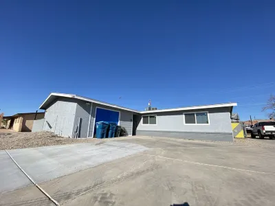 Havasu Sunflower 3 BR Closest to London Bridge