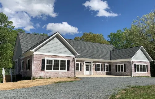 Large RENOVATED 6 bedroom 5 bath private home with LOTS of space!