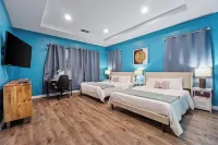 3000 Sqft 5Br/4BTH Villa with Pool and Hot Tub