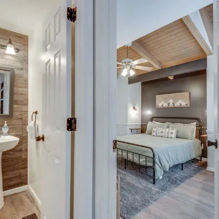 Relaxing 3Br Cabin Retreat in Helen, GA – Perfect for Families & Couples