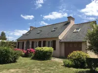 Bungalow located 500m from the port of Trévignon