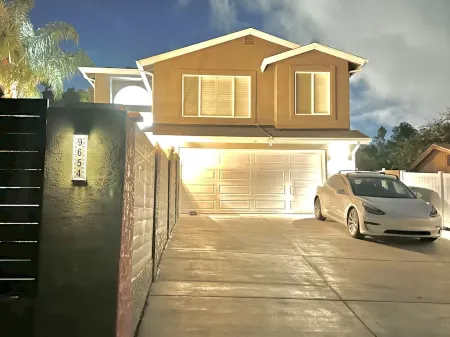 Sleeps 40+ NEW Luxury Private Resort with Pool Golf Arcade Spa Playground Poker