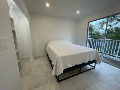 Enjoy Sunsets at Fully Equipped 2BR/2BA Duplex 2 shorts blocks by the Beach Hotel a Holmes Beach