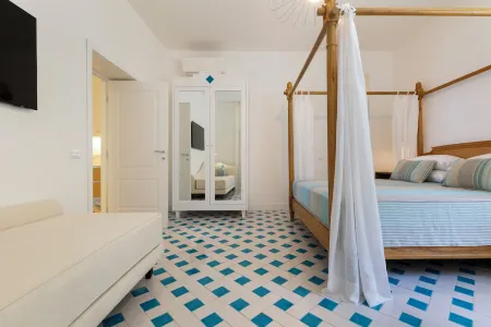 Incredible house by the sea