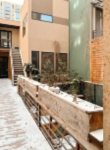 Chic Apt w/parking - Walk to Capitol, Convention Center, museums & shops!