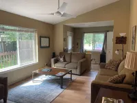 Cozy home along the adventure corridor to Glacier National Park