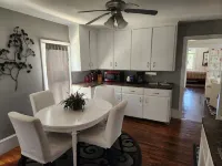 Charming 3-bedroom apartment in lovely Grand Rapids walk to downtown.