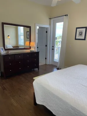 All New-Fully Renovated! Steps to Beach. Near Boca Grande. Great Beaches/Fishing