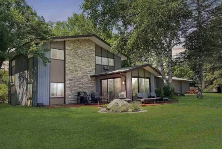 Lake Home,1st Floor only, in a quiet Lake Antoine neighborhood.