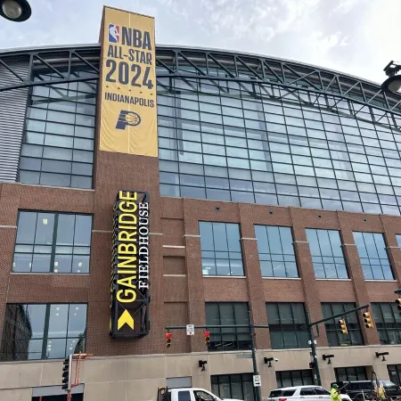 DT Indy Near Convention Lucas Oil & Gainbridge Fieldhouse