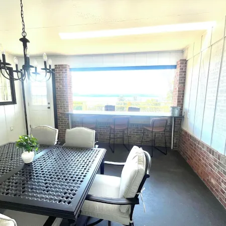 Fully remodeled lake house with gorgeous views of Bull Shoals Lake!