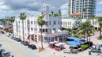 Remodeled Beachfront Studio w/ Beach Essentials. Just steps from the beach! Hotels in North Beach