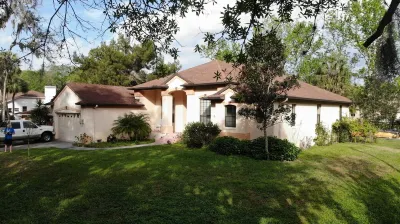 3-Bedroom Waterfront Home, 1 Mile from Homosassa Springs Wildlife State Park Hotels near Yulee Sugar Mill Ruins Historic State Park