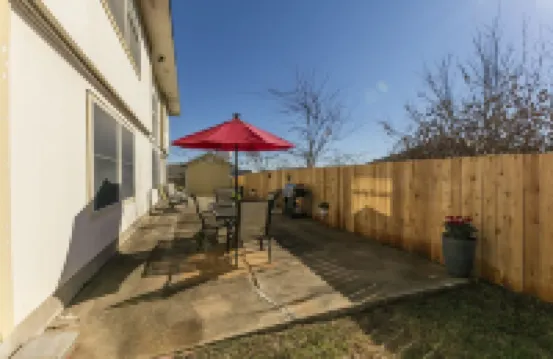 Beautiful and Very Spacious house 6 bed/3.5 baths