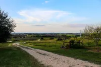 Peaceful setting 10 minutes to New Braunfels, San Marcos or Seguin
