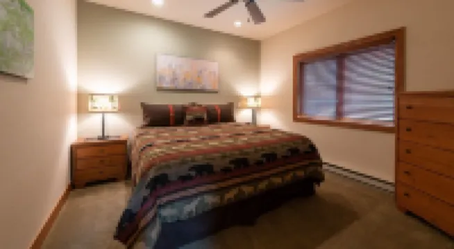 Family Gathering Home! Beautiful, Spacious, Clean!  Next to Rocky Mtn N.P., YMCA
