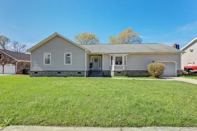 The Yan- fam friendly 4 bedroom Hôtels à proximité de : Velocity Air Sports