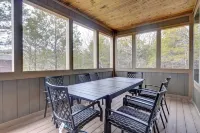 Big Bear Lodge-2 Pools, Private Hot Tub, Splash Pad, Pool Table- Brand New Home